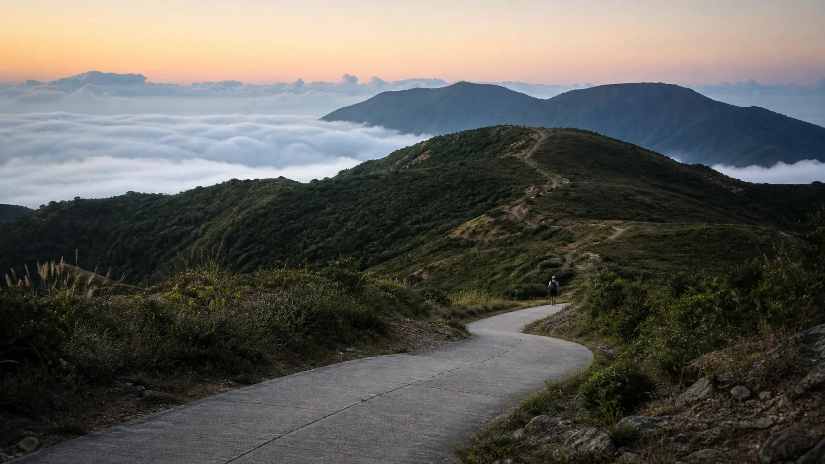 大帽山晨光山脊